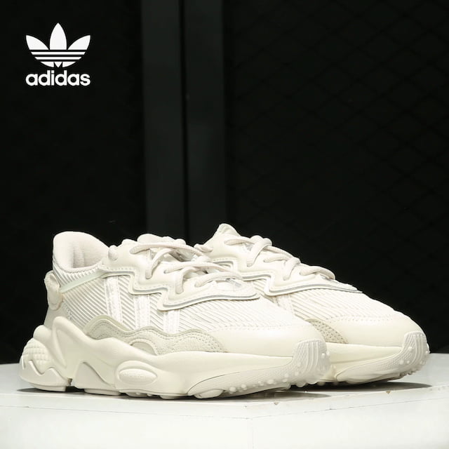 adidas万源专卖店